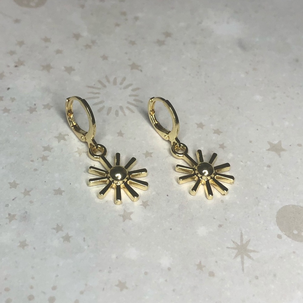 ✨ handmade “solar” huggie earrings